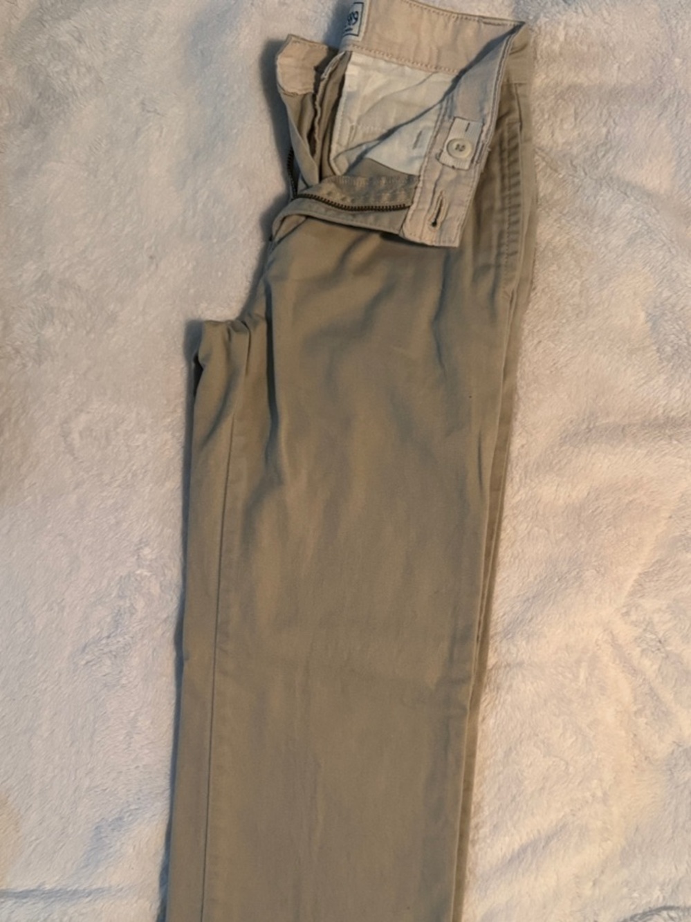 Boy’s Size 8 slim The Children's Place Slim Khaki Pants in Beige